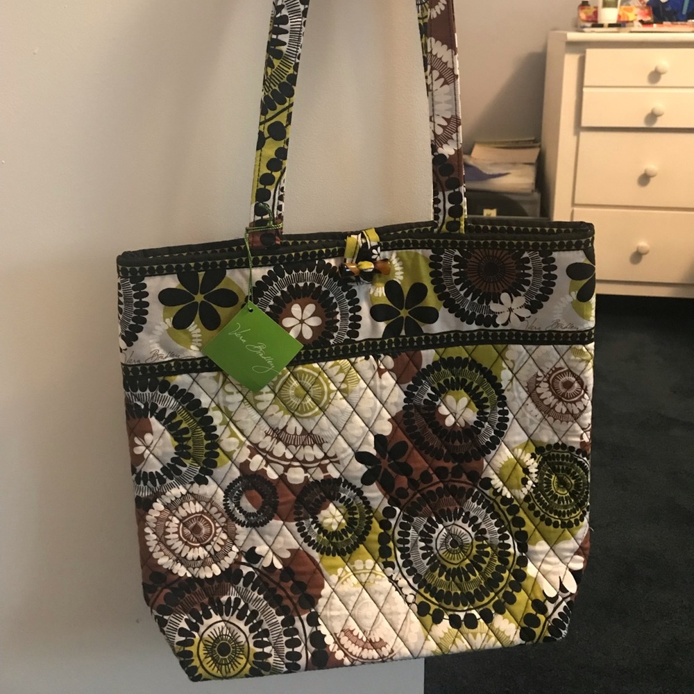 Brand new Vera Bradley tote in “Cocoa Moss”